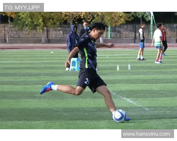 吴静专访：从绿茵场到人生舞台的足球旅程回顾与展望