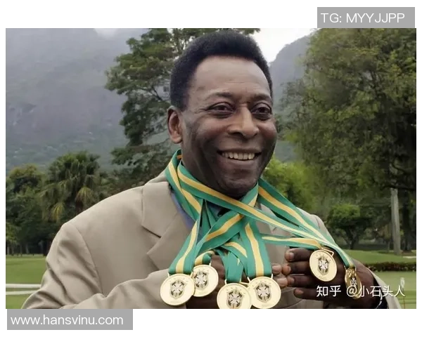 足球明星相似度分析与比较探讨揭示运动员风格与特征的共通性