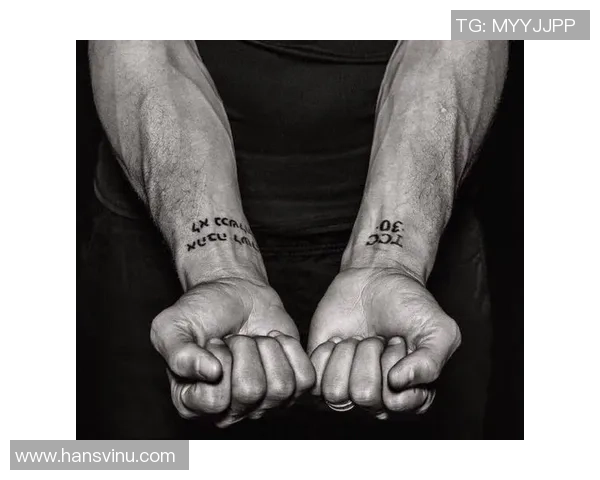 足球明星肯尼迪独特纹身图案解析与背后故事分享